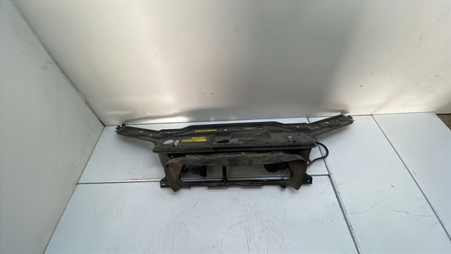 VOLVO 30655380 Рамка радиатора в наличии Павлоград