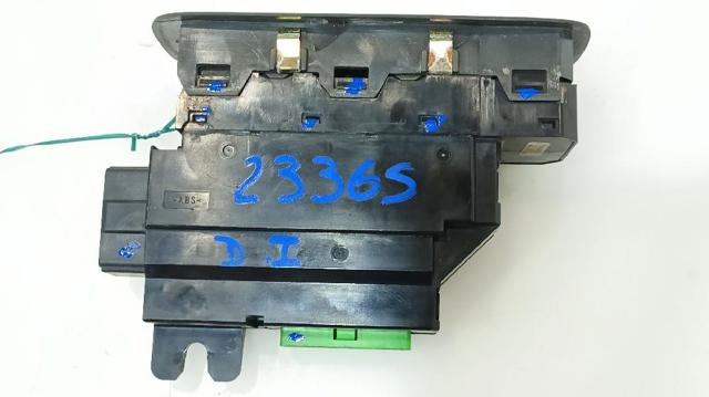 VOLVO 30658116 Кнопочный блок управления стеклоподъемником передний левый в наличии Черкассы