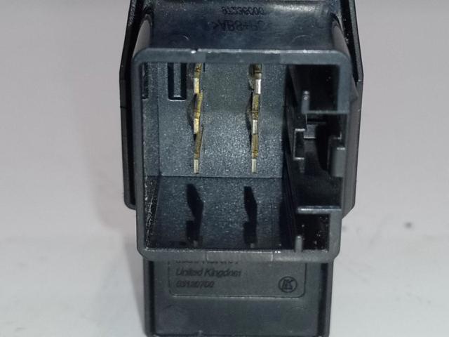 30658696 VOLVO Кнопка включения мотора стеклоподъемника задняя купить в Украина