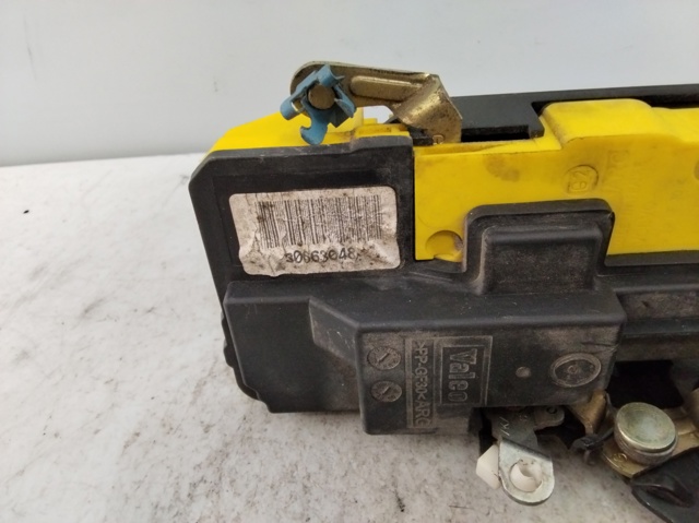 VOLVO 30663048 Замок двери задней левой в наличии Хмельницкий