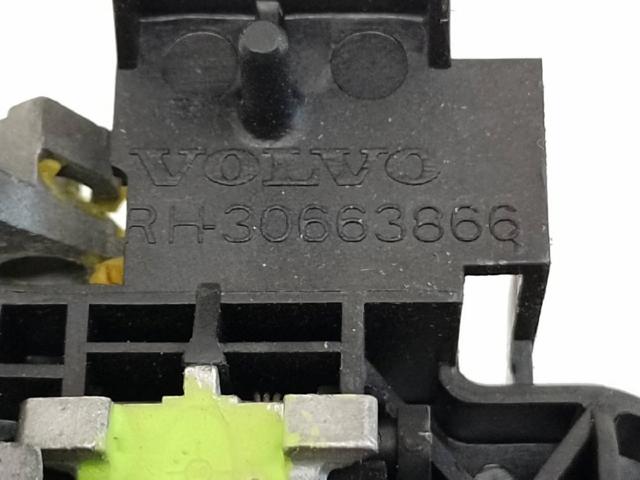 VOLVO 30663866 Держатель наружной ручки двери передней правой в наличии Одесса