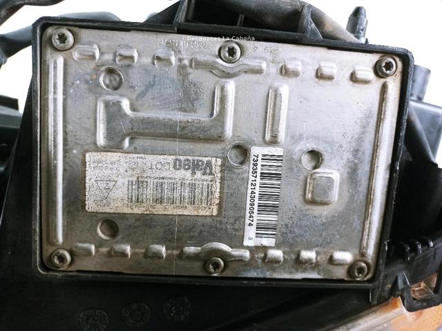 30678597 VOLVO Правая фара купить в Киев