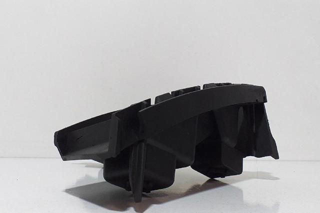 VOLVO 30678651 Кронштейн бампера заднего правый в наличии Запорожье