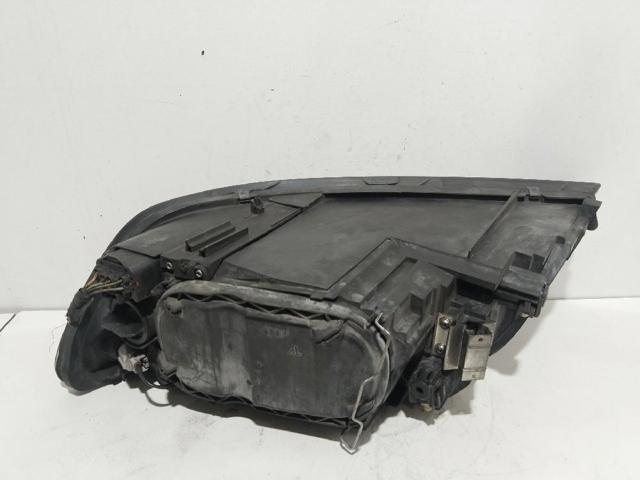 VOLVO 30678899 Фара правая в наличии Ирпень