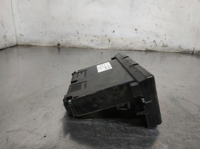 VOLVO 30679647 Дисплей многофункциональный в наличии Чернигов