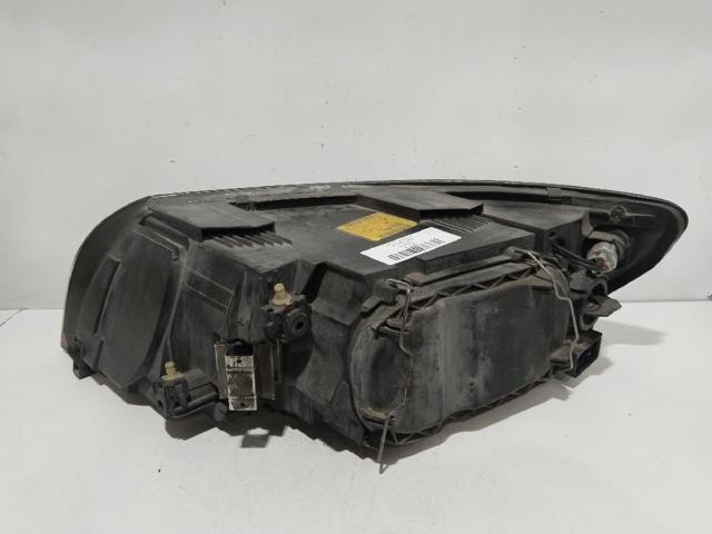 VOLVO 30698637 Правая фара в наличии Сумы