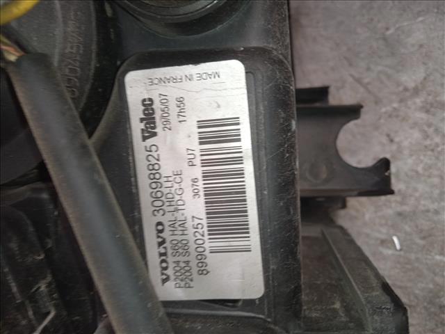 VOLVO 30698825 Фара левая в наличии Ужгород