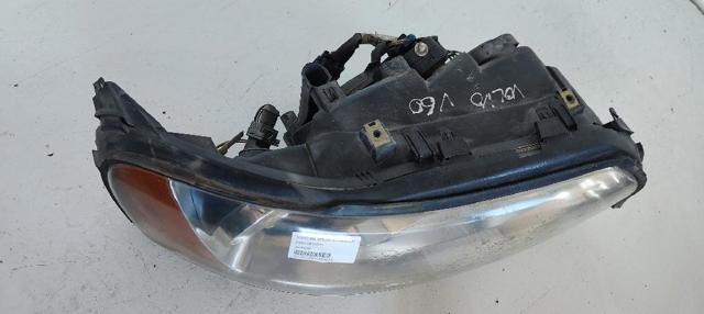 VOLVO 30698826 Правая фара в наличии Кривой Рог