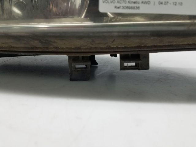 VOLVO 30698836 Фара правая в наличии Киев