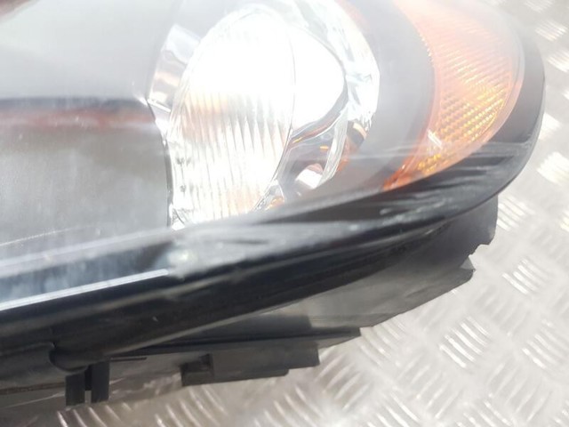 VOLVO 30698873 Правая фара в наличии Ужгород