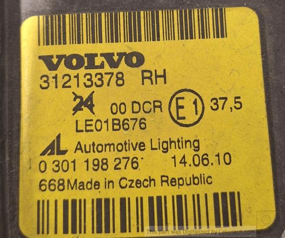 VOLVO 30698880 Правая фара в наличии Запорожье