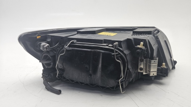 VOLVO 30698885 Левая фара в наличии Ужгород