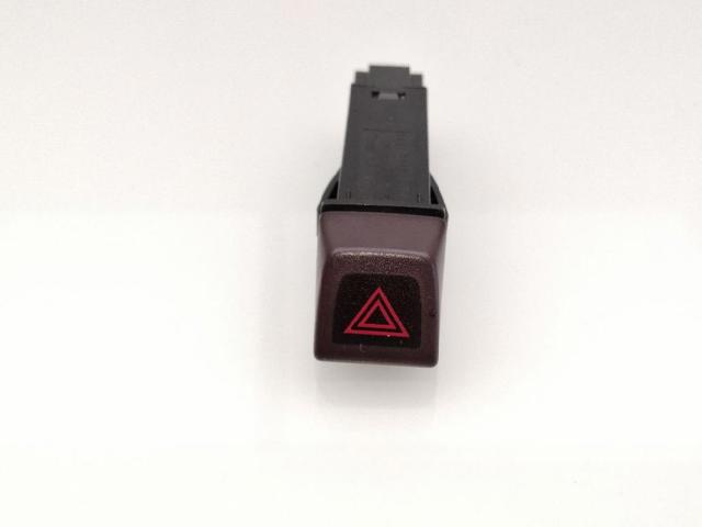 Botão de ativação do sinal de emergência 30739296 VOLVO