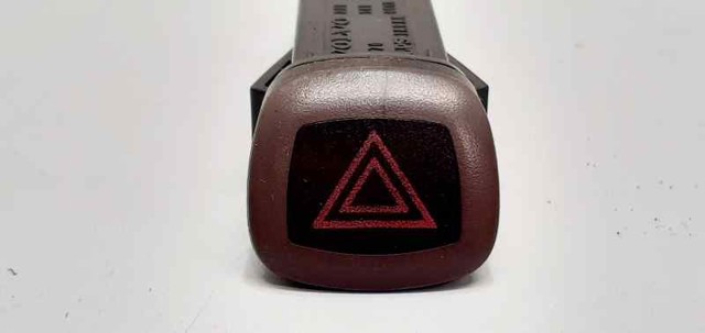 Botão de ativação do sinal de emergência Volvo XC90