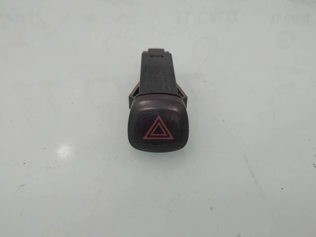 30739319 VOLVO Кнопка аварийки купить в Черновцы