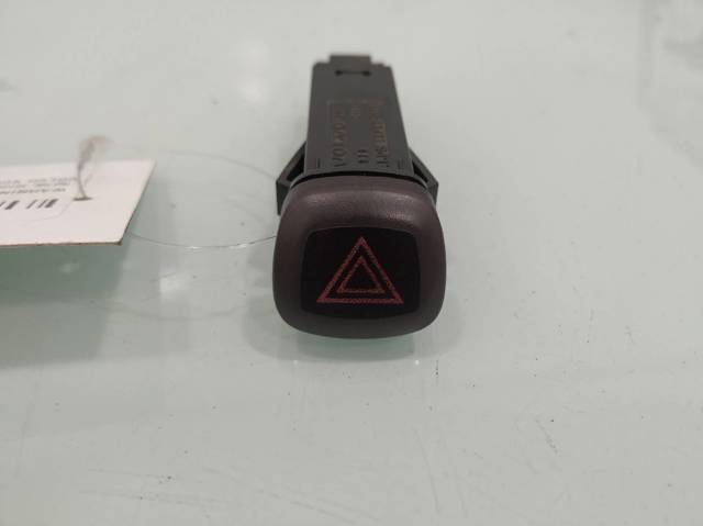 30739319 VOLVO Кнопка включения аварийного сигнала купить в Хмельницкий