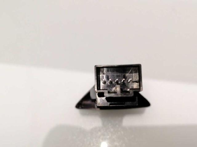VOLVO 30739320 Кнопка аварийки в наличии Львов