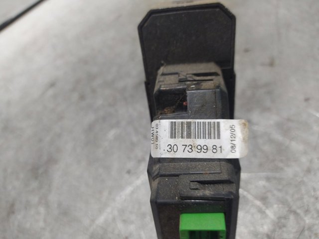 30739981 VOLVO Кнопочный блок управления стеклоподъемником передний правый купить в Хмельницкий
