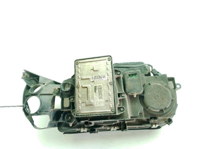 VOLVO 30744490 Правая фара в наличии Николаев