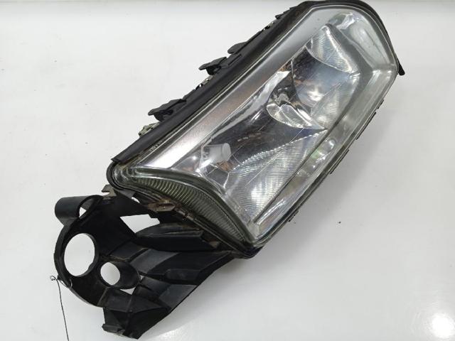 VOLVO 30744490 Фара правая в наличии Житомир