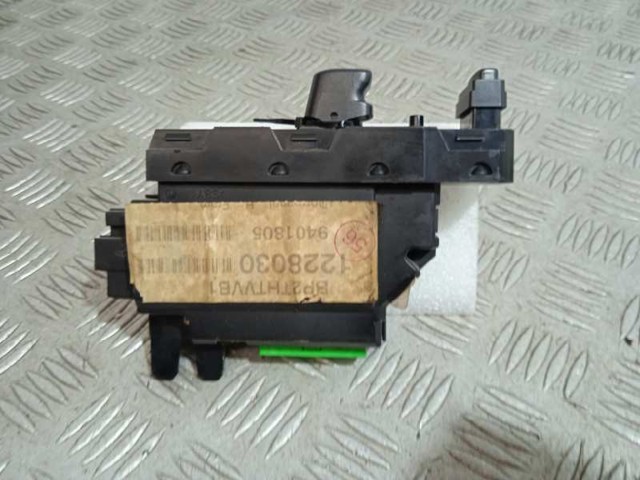 30746075 VOLVO Кнопочный блок управления стеклоподъемником передний правый купить в Тернополь