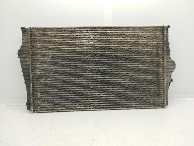 VOLVO 30748808 Радиатор интеркуллера в наличии Одесса