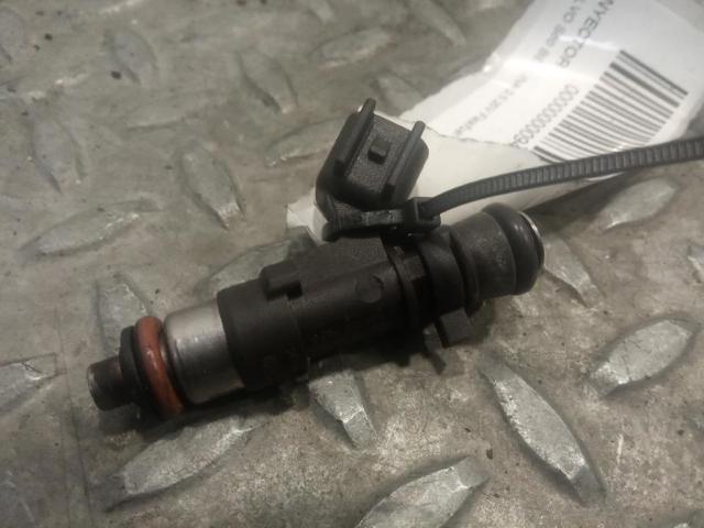 Injetor de injeção de combustível Volvo V40 525, 526