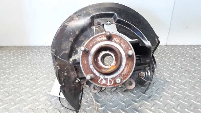 VOLVO 30760281 Цапфа (поворотный кулак) передний правый в наличии Днепр