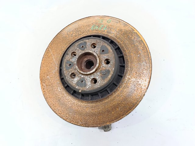 VOLVO 30760561 Цапфа передняя левая в наличии Харьков