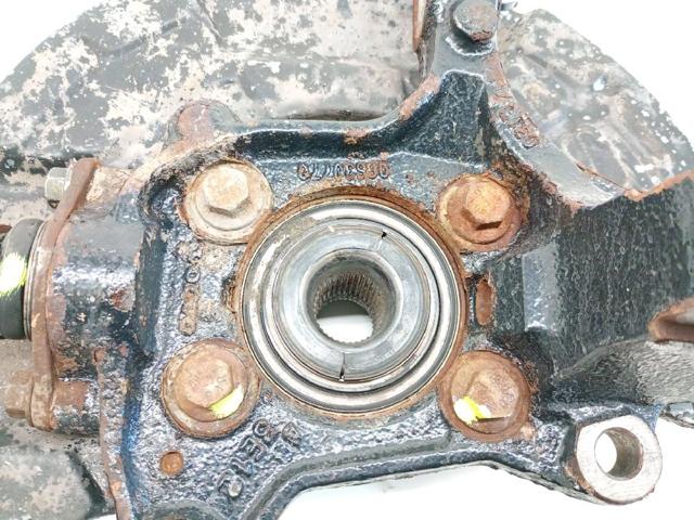VOLVO 30760561 Цапфа (поворотный кулак) передний левый в наличии Ровно