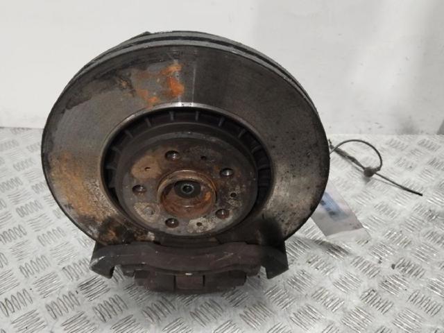 30760562 VOLVO Цапфа (поворотный кулак) передний правый купить в Харьков