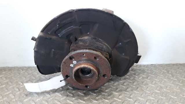 30760715 VOLVO Цапфа передняя правая купить в Черновцы