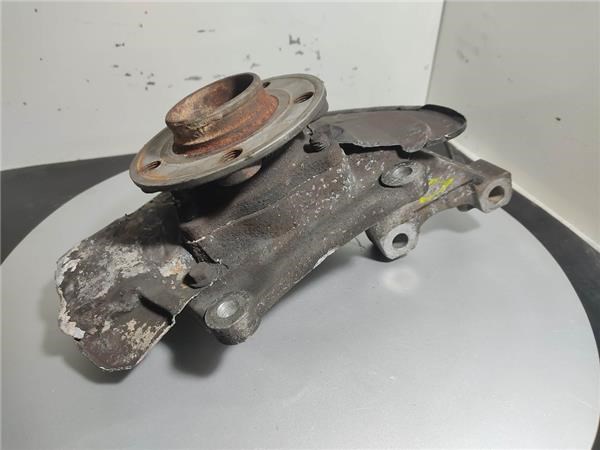 VOLVO 30760715 Цапфа передняя правая в наличии Черкассы