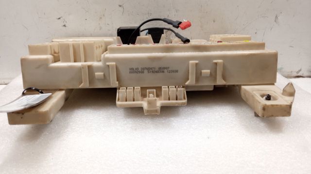 30765471 VOLVO Блок предохранителей задний салонный купить в Харьков