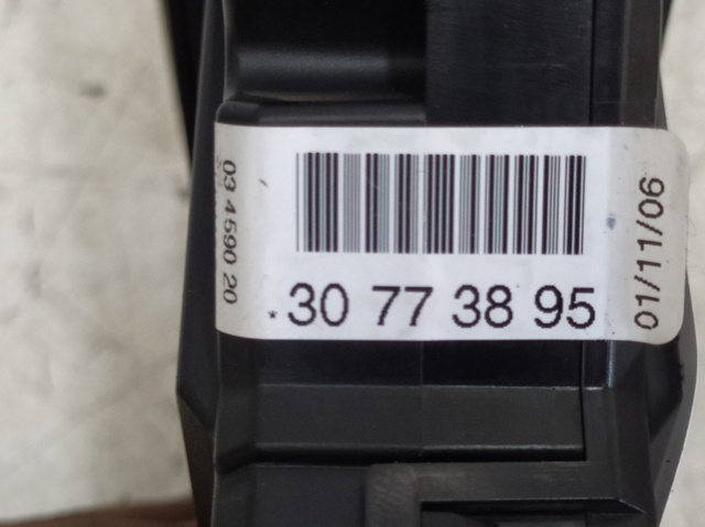 VOLVO 30773895 Кнопочный блок управления стеклоподъемником передний левый в наличии Запорожье