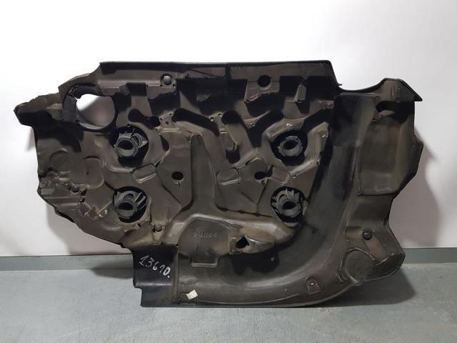 VOLVO 30777775 Крышка двигателя в наличии Хмельницкий