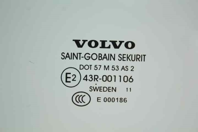 30779421 VOLVO Стекло двери передней левой купить в Днепр
