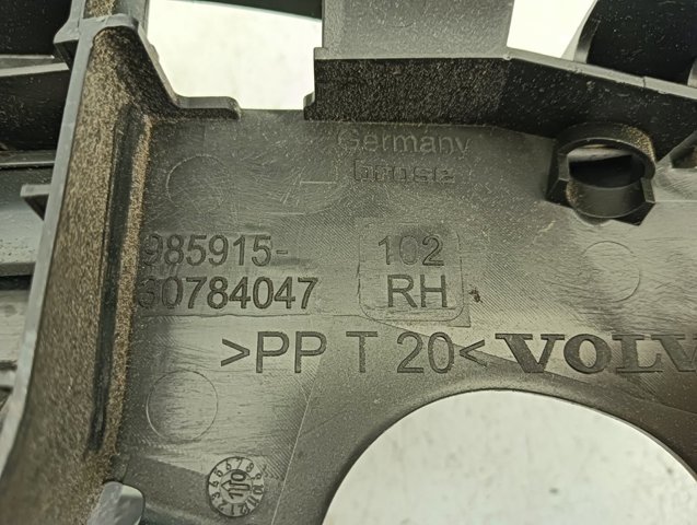 VOLVO 30784047 Держатель наружной ручки двери передней правой в наличии Днепр