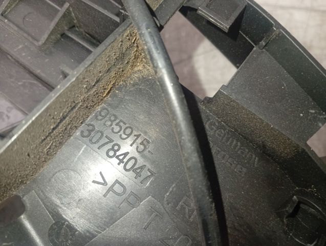 VOLVO 30784047 Держатель наружной ручки двери передней правой в наличии Винница