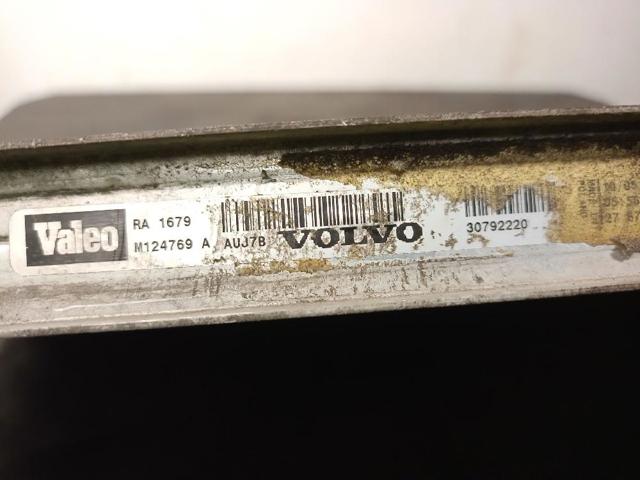 VOLVO 30792220 Радиатор в наличии Киев