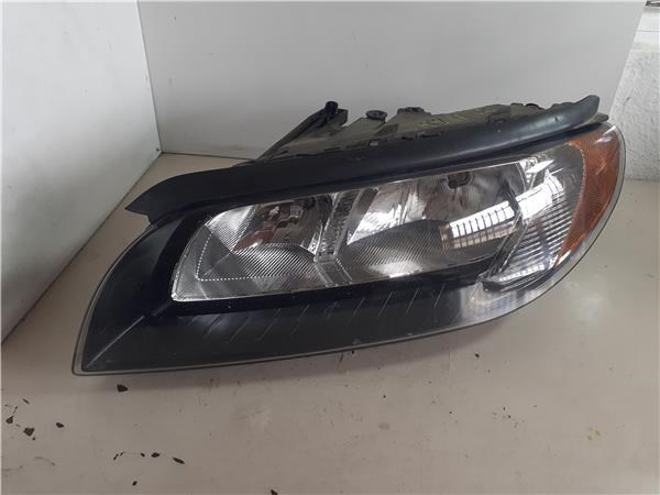 Luz esquerda 30796137 Volvo