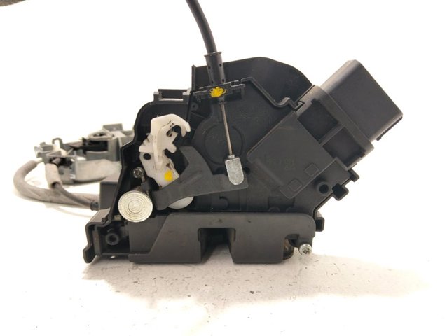 Fecho da porta dianteira esquerda 30799308 VOLVO