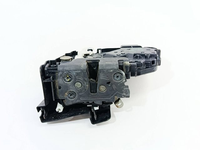 VOLVO 30799309 Замок водительской двери в наличии Черновцы