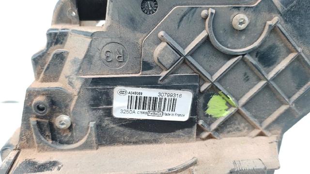 VOLVO 30799316 Замок двери задней правой в наличии Ирпень