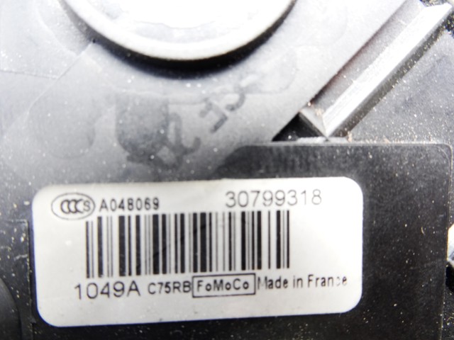 VOLVO 30799318 Замок двери задней правой в наличии Украина