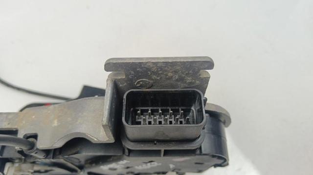 VOLVO 30799338 Замок двери задней левой в наличии Львов