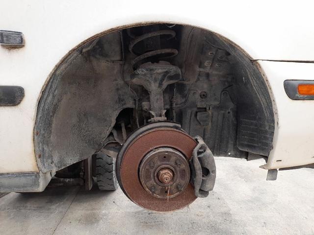 Guarda-barras direito do pára-lama dianteiro 30804266 VOLVO