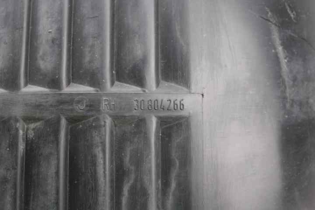 30804266 VOLVO Подкрылок крыла переднего правый купить в Сумы