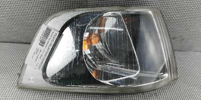 VOLVO 30806987 Поворотник правый в наличии Винница
