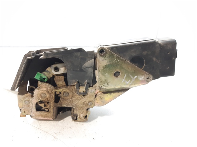 VOLVO 30850806 Замок двери задней левой в наличии Павлоград